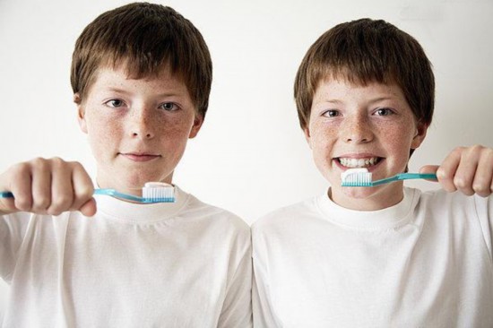 六个错误的刷牙常识 你做过几个